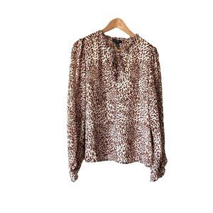 Jessica Simpson Long Sleeve Blouse Size XL Front Lined Ruffled Neckline Flowy